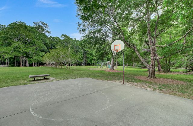 103 Laurens Court, Summerville, SC 29485