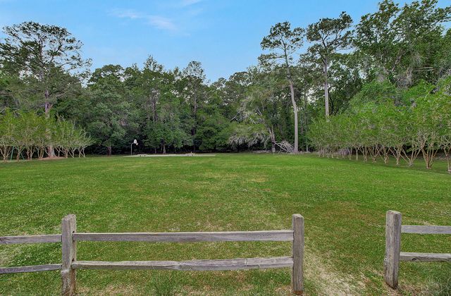 103 Laurens Court, Summerville, SC 29485