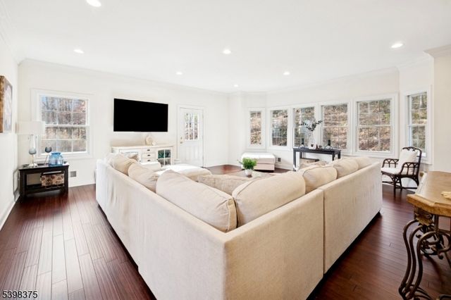 1121 N Washington Ave, Green Brook Twp., NJ 08812