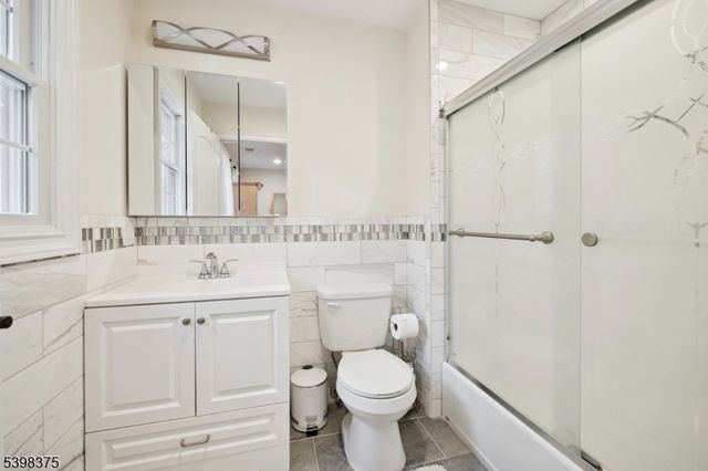 1121 N Washington Ave, Green Brook Twp., NJ 08812