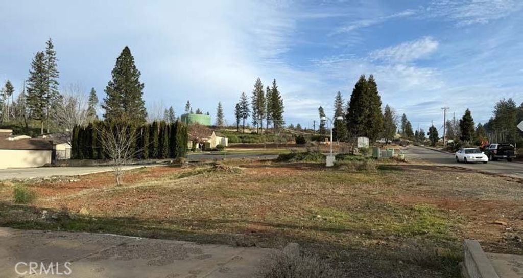 Image 2 of property listing at 9225 Skyway, Paradise, CA 95969
