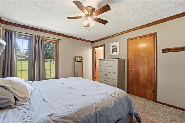 15007 E 200th Street, Peculiar, MO 64078