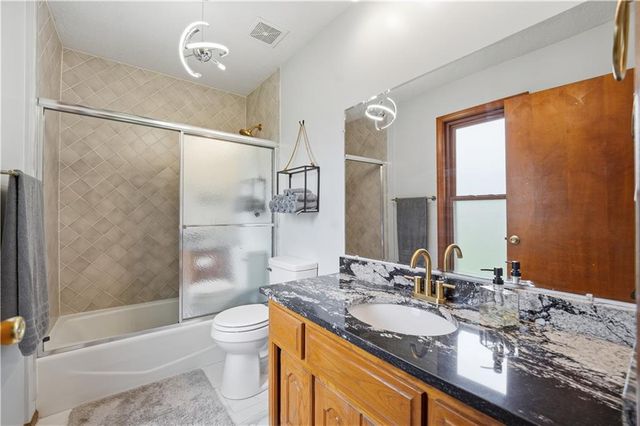 15007 E 200th Street, Peculiar, MO 64078