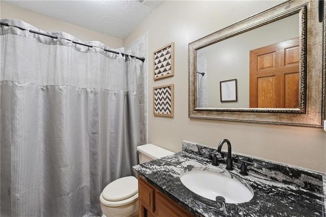 15007 E 200th Street, Peculiar, MO 64078