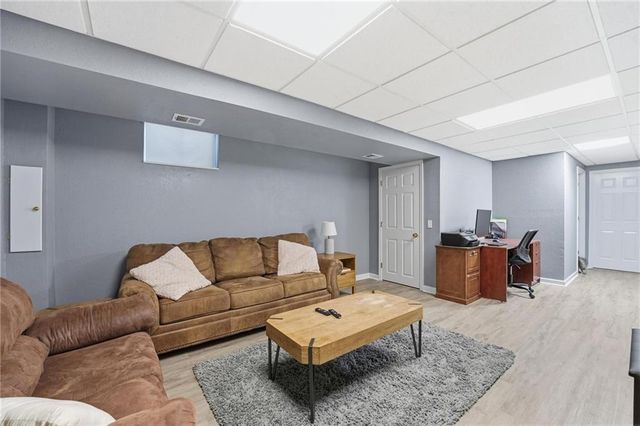 15007 E 200th Street, Peculiar, MO 64078