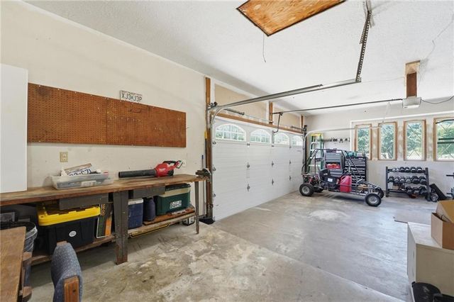 15007 E 200th Street, Peculiar, MO 64078