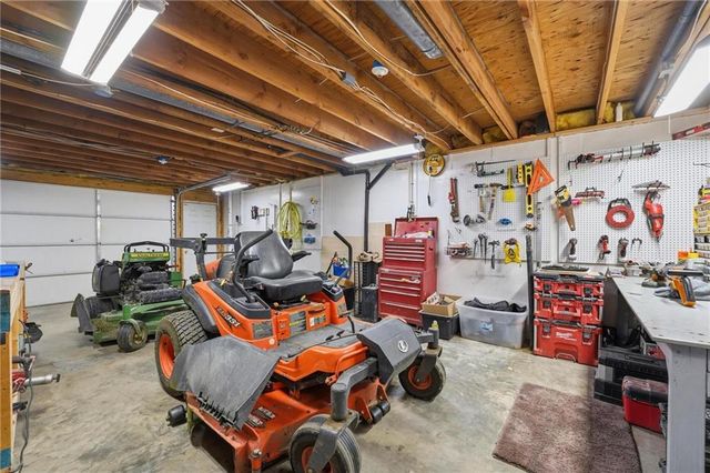 15007 E 200th Street, Peculiar, MO 64078