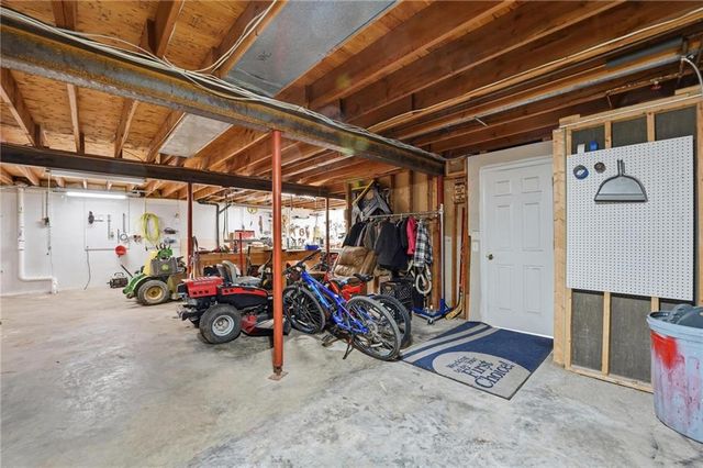15007 E 200th Street, Peculiar, MO 64078