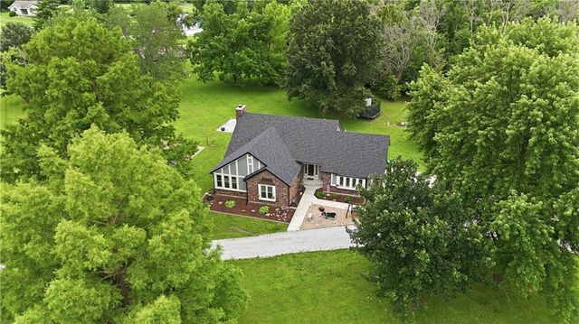 15007 E 200th Street, Peculiar, MO 64078