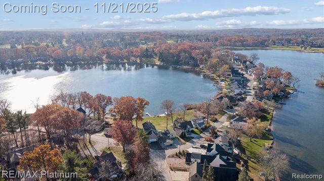 4009 Highcrest Drive, Brighton, MI 48116