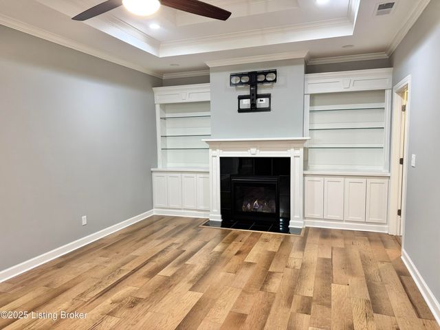 1903 Eagles Landing Dr, La Grange, KY 40031