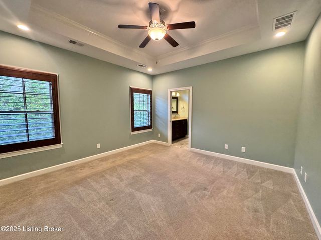 1903 Eagles Landing Dr, La Grange, KY 40031