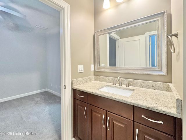 1903 Eagles Landing Dr, La Grange, KY 40031