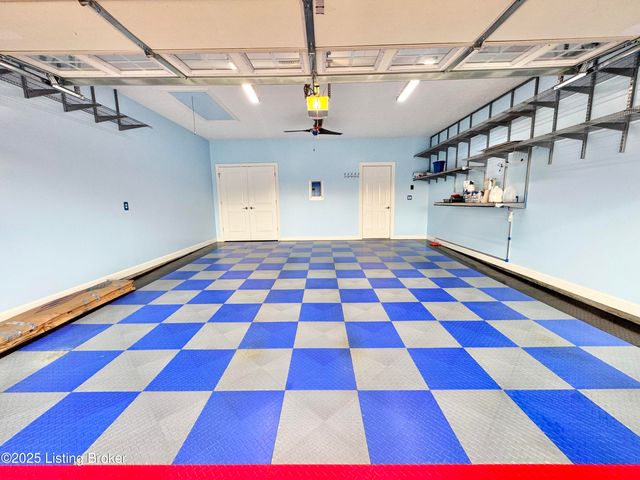 1903 Eagles Landing Dr, La Grange, KY 40031