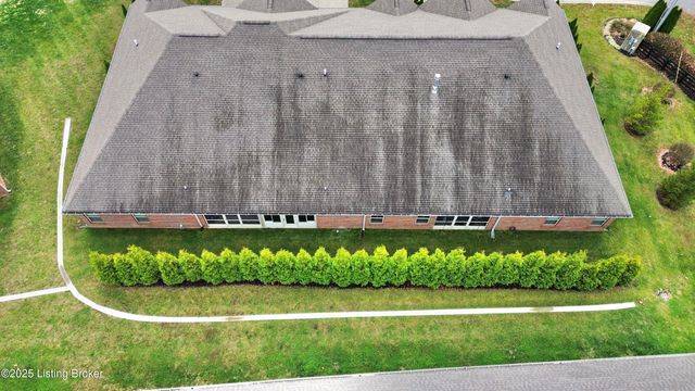 1903 Eagles Landing Dr, La Grange, KY 40031