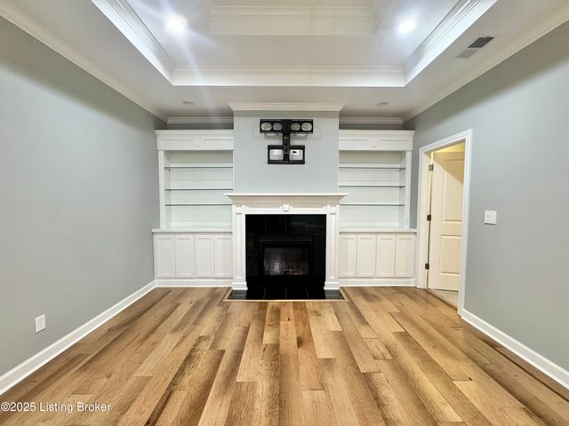 1903 Eagles Landing Dr, La Grange, KY 40031