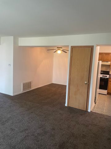 4821 W 109th Street 201, Oak Lawn, IL 60453