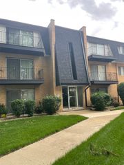 4821 W 109th Street 201, Oak Lawn, IL 60453