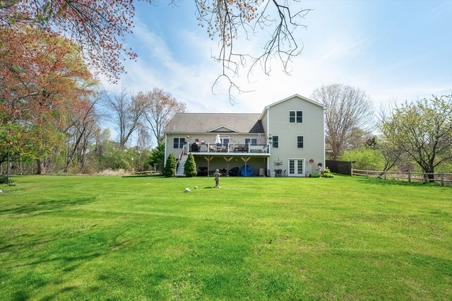 33 Park Ter, Dracut, MA 01826