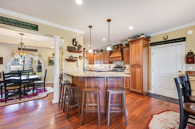 33 Park Ter, Dracut, MA 01826