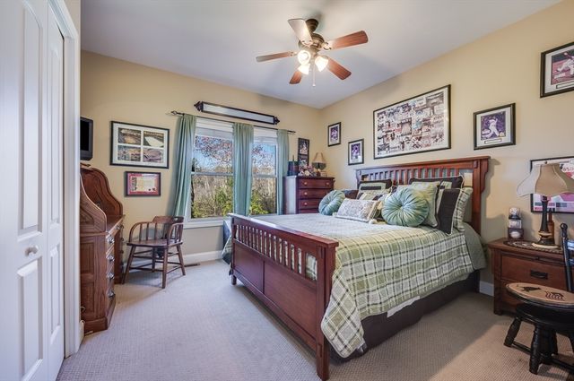 33 Park Ter, Dracut, MA 01826