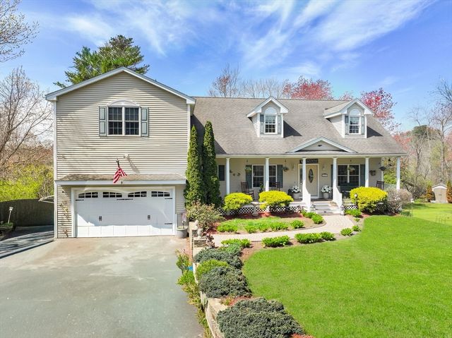 33 Park Ter, Dracut, MA 01826