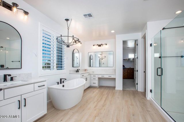 6930 S SPRINGS Place, Chandler, AZ 85249