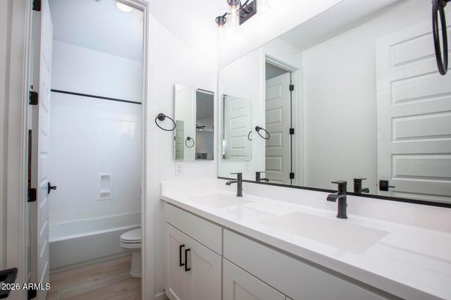 6930 S SPRINGS Place, Chandler, AZ 85249