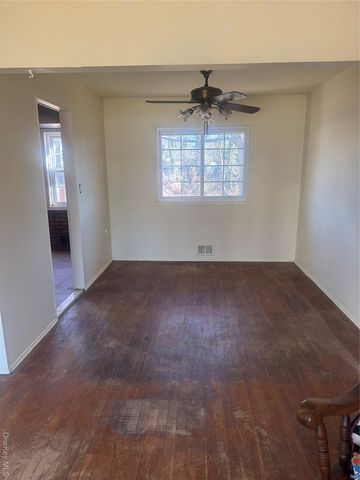 11 Marsha Lane, Brentwood, NY 11717