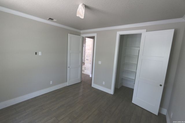 1118 HUMMING BIRD LN, Adkins, TX 78101