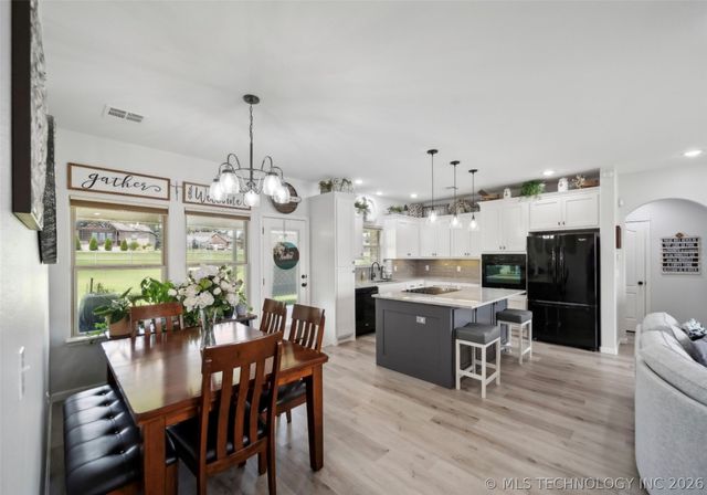 21864 S Westin Park Lane, Claremore, OK 74019