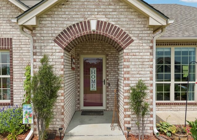 21864 S Westin Park Lane, Claremore, OK 74019