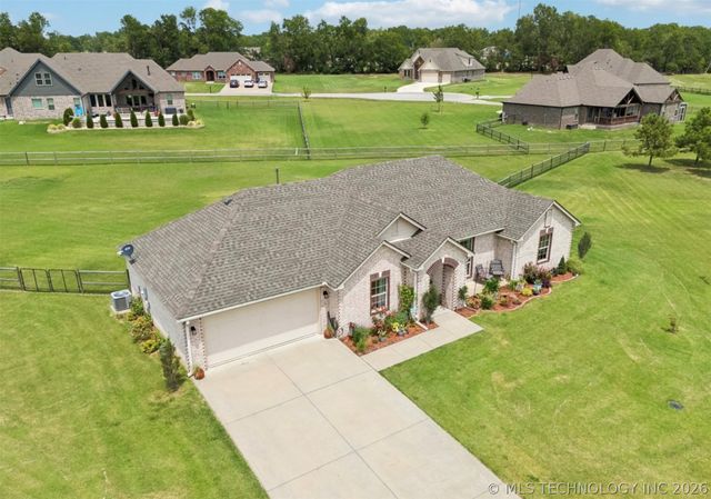 21864 S Westin Park Lane, Claremore, OK 74019