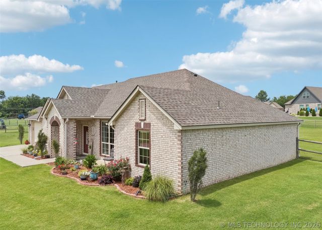 21864 S Westin Park Lane, Claremore, OK 74019