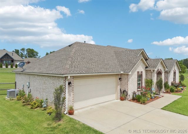 21864 S Westin Park Lane, Claremore, OK 74019