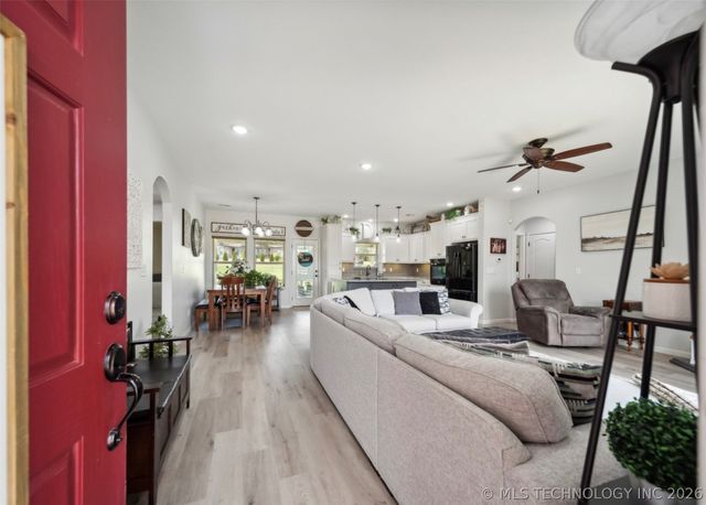 21864 S Westin Park Lane, Claremore, OK 74019