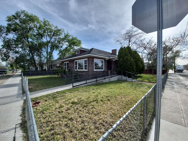 210 S Taylor Street, Fallon, NV 89406