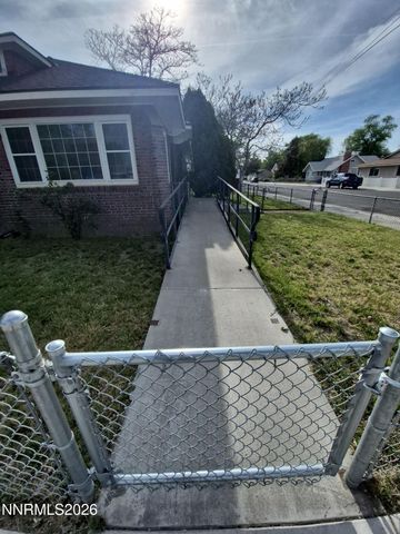 210 S Taylor Street, Fallon, NV 89406