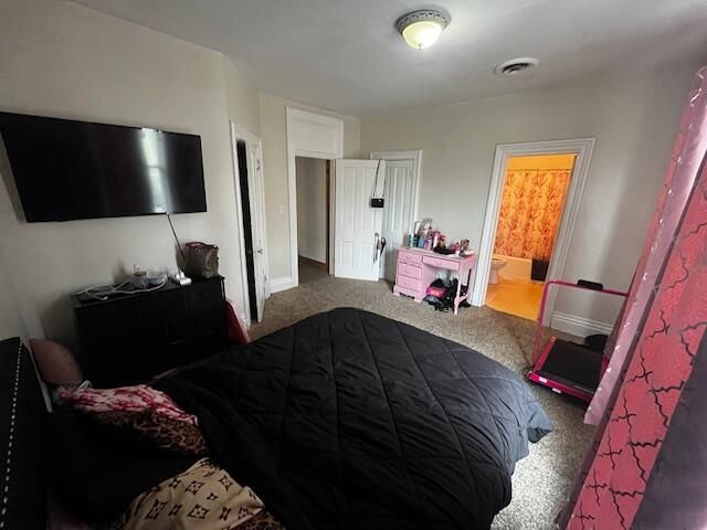 1040 College AVENUE, Racine, WI 53403