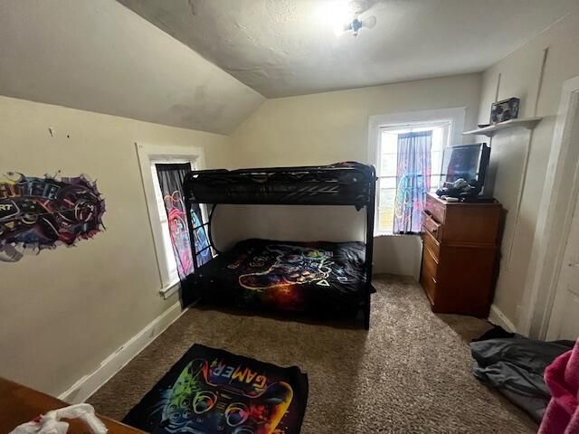 1040 College AVENUE, Racine, WI 53403