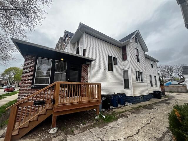 1040 College AVENUE, Racine, WI 53403