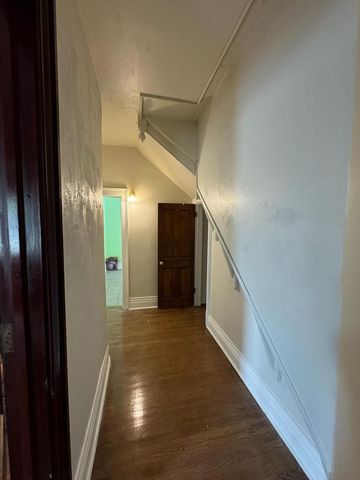 1040 College AVENUE, Racine, WI 53403