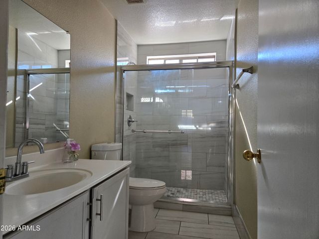 5365 W AUGUSTA Avenue, Glendale, AZ 85301