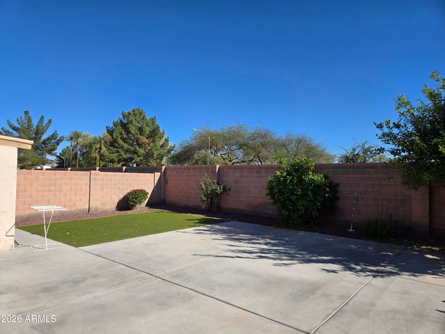 5365 W AUGUSTA Avenue, Glendale, AZ 85301