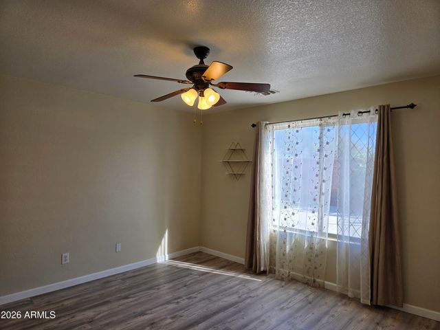 5365 W AUGUSTA Avenue, Glendale, AZ 85301