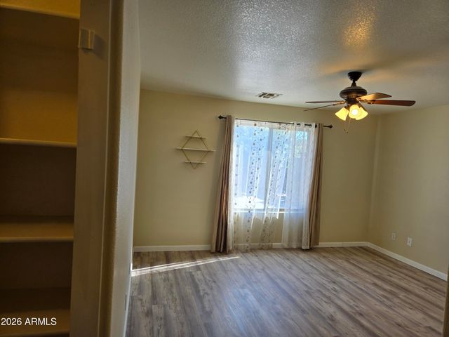 5365 W AUGUSTA Avenue, Glendale, AZ 85301