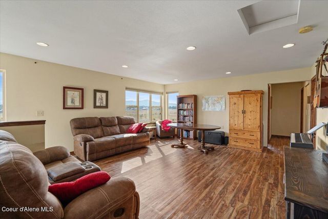 2238 E Blaine St, Athol, ID 83801