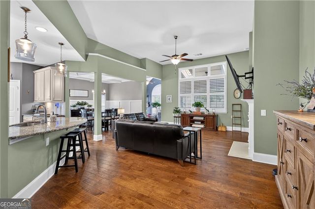 129 Altmore Way, Woodstock, GA 30188
