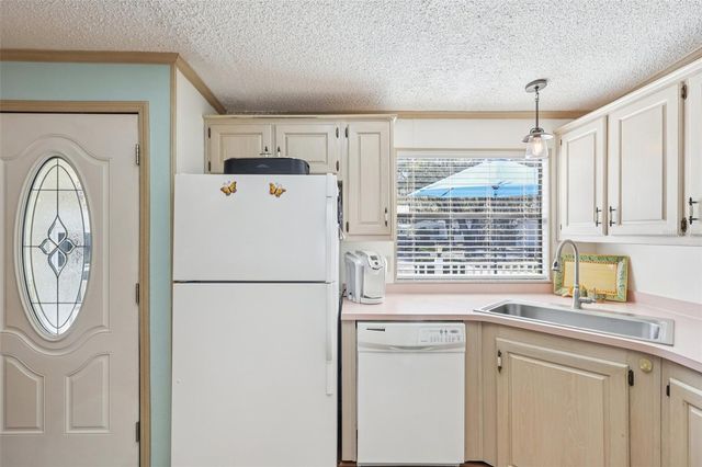 25736 OAK ALLEY, Leesburg, FL 34748