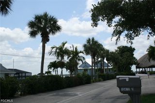 15472 admiralty CIR 2, North Fort Myers, FL 33917